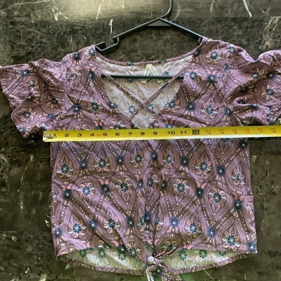 MUDD Junior's Purple Print Tie Front Crop Top size XS - Picture 6 of 8